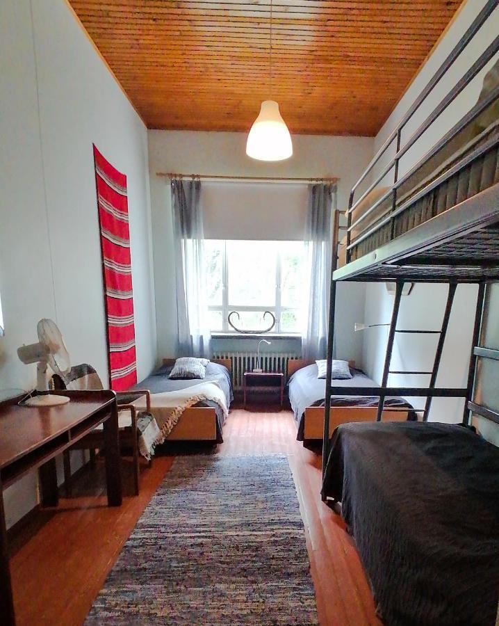 Vanhan Koulun Majatalo-Old School Guest House Kolinkylä Extérieur photo