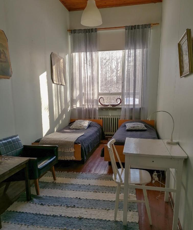 Vanhan Koulun Majatalo-Old School Guest House Kolinkylä Extérieur photo