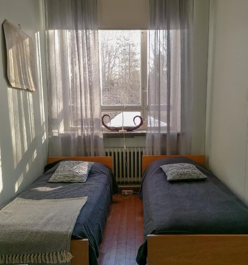 Vanhan Koulun Majatalo-Old School Guest House Kolinkylä Extérieur photo