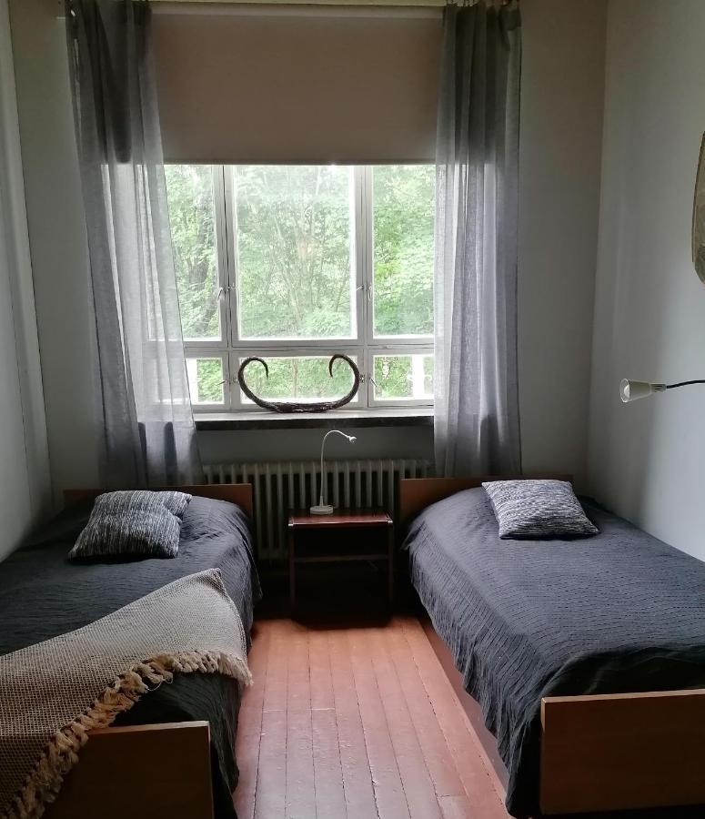 Vanhan Koulun Majatalo-Old School Guest House Kolinkylä Extérieur photo