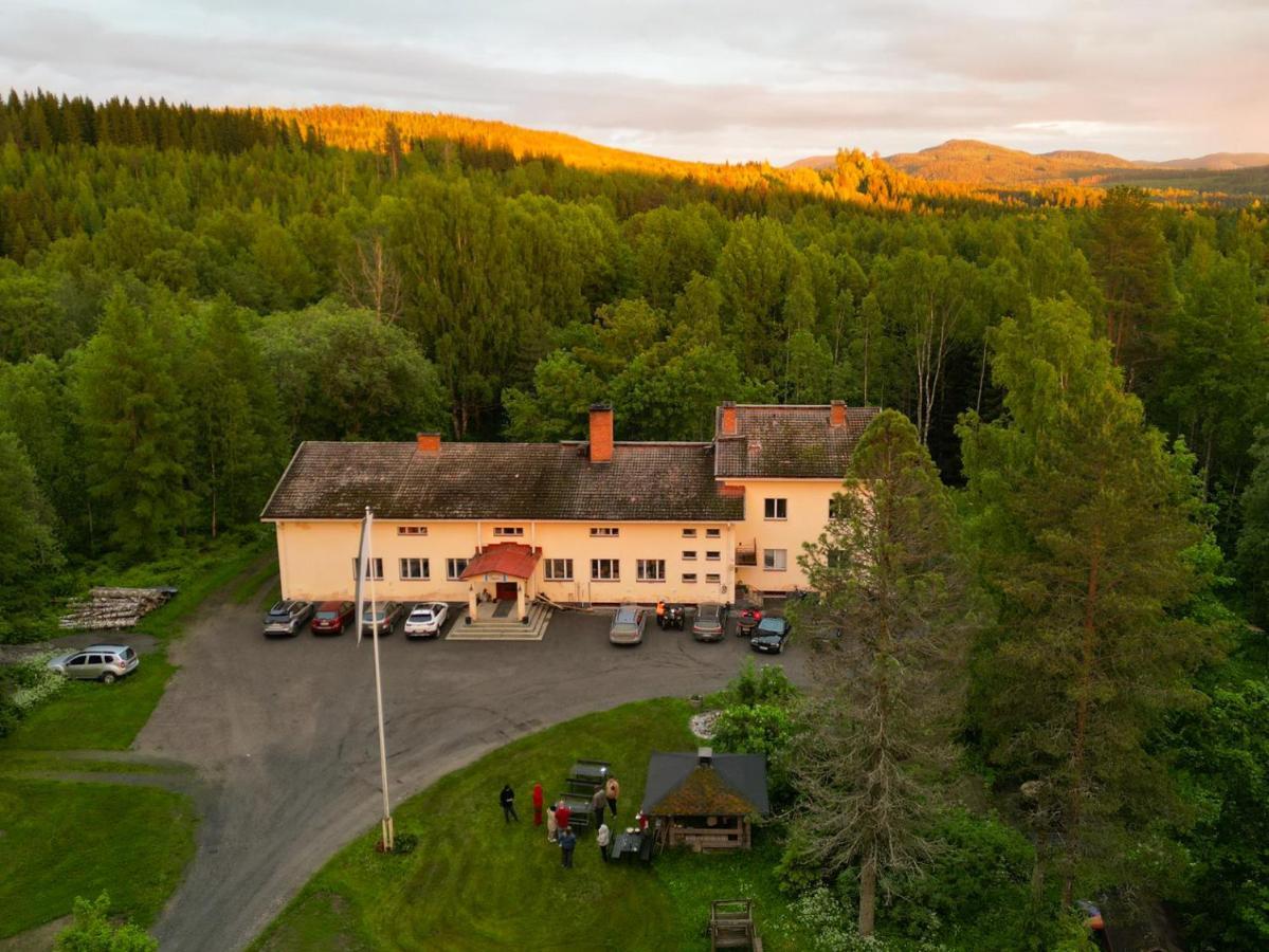 Vanhan Koulun Majatalo-Old School Guest House Kolinkylä Extérieur photo