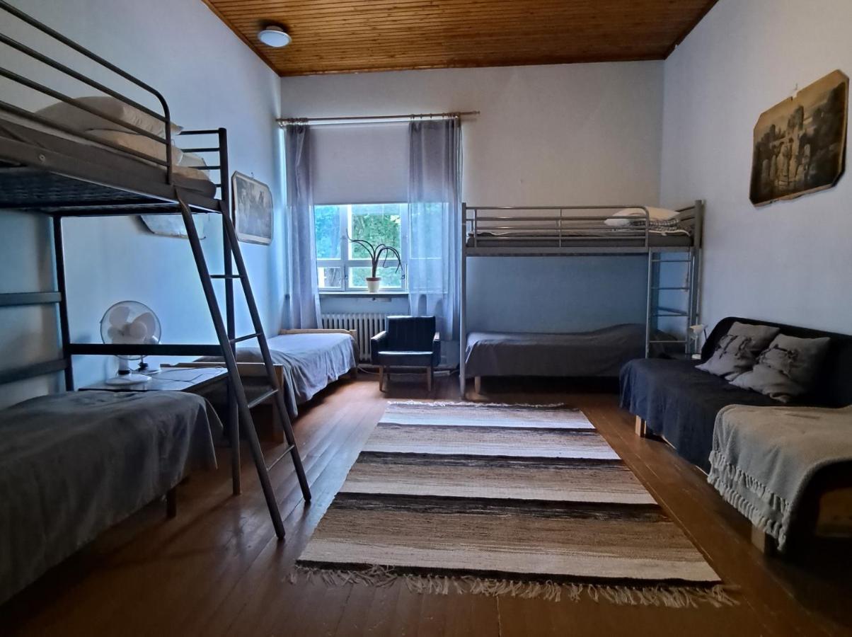 Vanhan Koulun Majatalo-Old School Guest House Kolinkylä Extérieur photo
