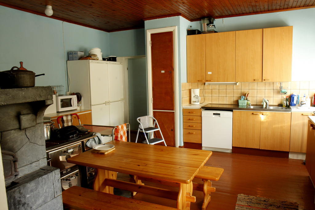 Vanhan Koulun Majatalo-Old School Guest House Kolinkylä Extérieur photo