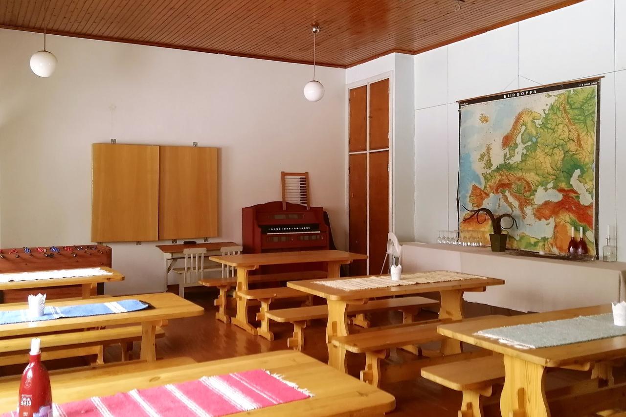 Vanhan Koulun Majatalo-Old School Guest House Kolinkylä Extérieur photo