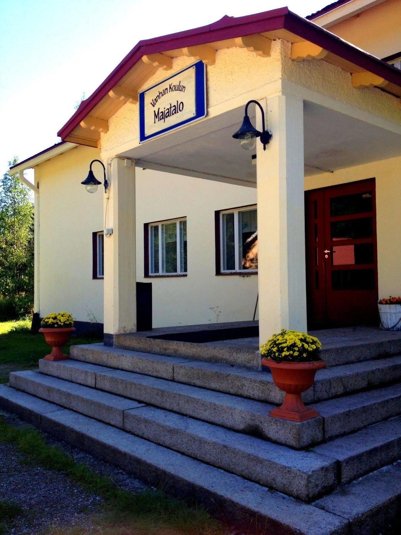 Vanhan Koulun Majatalo-Old School Guest House Kolinkylä Extérieur photo