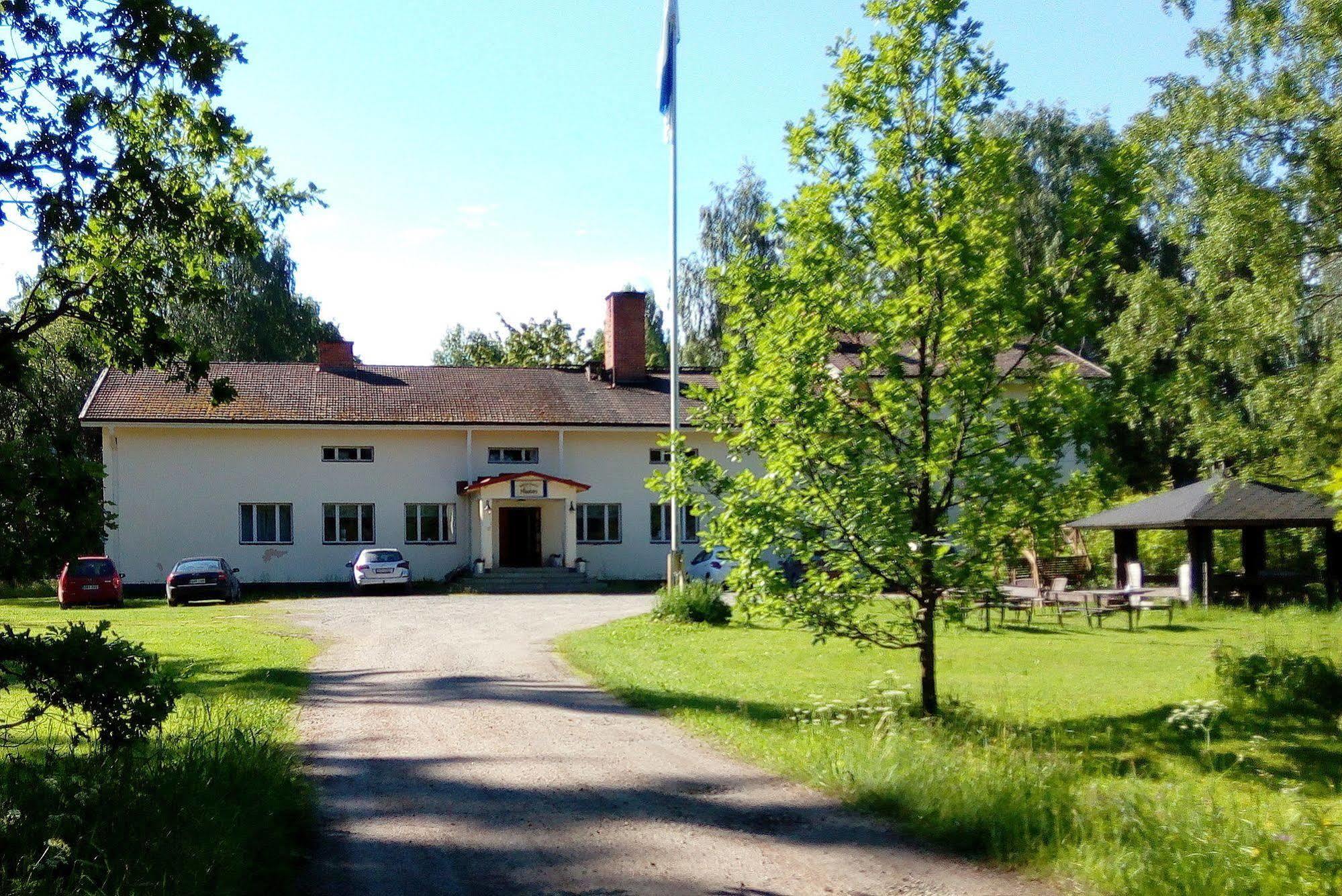 Vanhan Koulun Majatalo-Old School Guest House Kolinkylä Extérieur photo